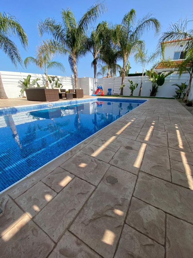 פאראלימני Villa Angel - Exotic Villa 200M From Beach מראה חיצוני תמונה